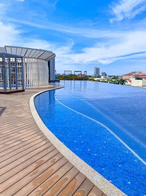 Netflix 2 Bedroom Troika Kota Bharu Homestay 1812 ภายนอก รูปภาพ