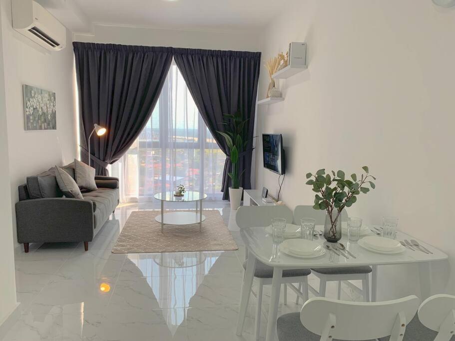 Netflix 2 Bedroom Troika Kota Bharu Homestay 1812 ภายนอก รูปภาพ